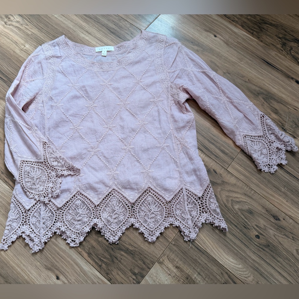 Adiva Dusty Pink Floral Embroidered Top